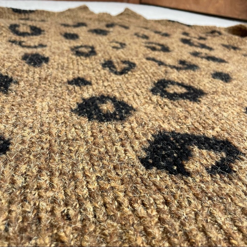 Universal Thread Chunky Leopard Pullover Sweater - Picture 4 of 10